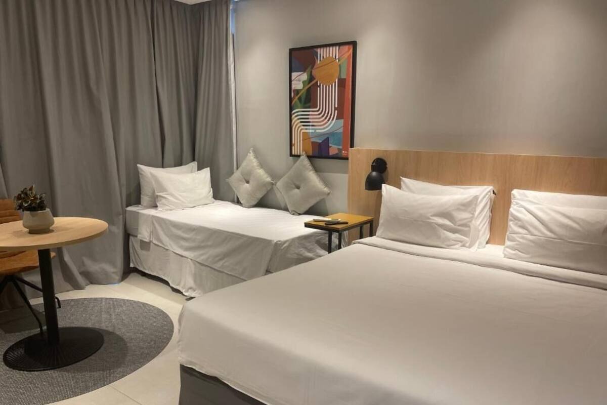 Draps en coton égyptien, literie de qualité, minibar, décor unique