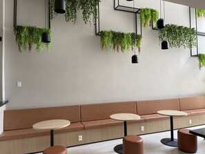 Lobby sitting area - Cozzy Suítes Paraíso Hotel (São Paulo)