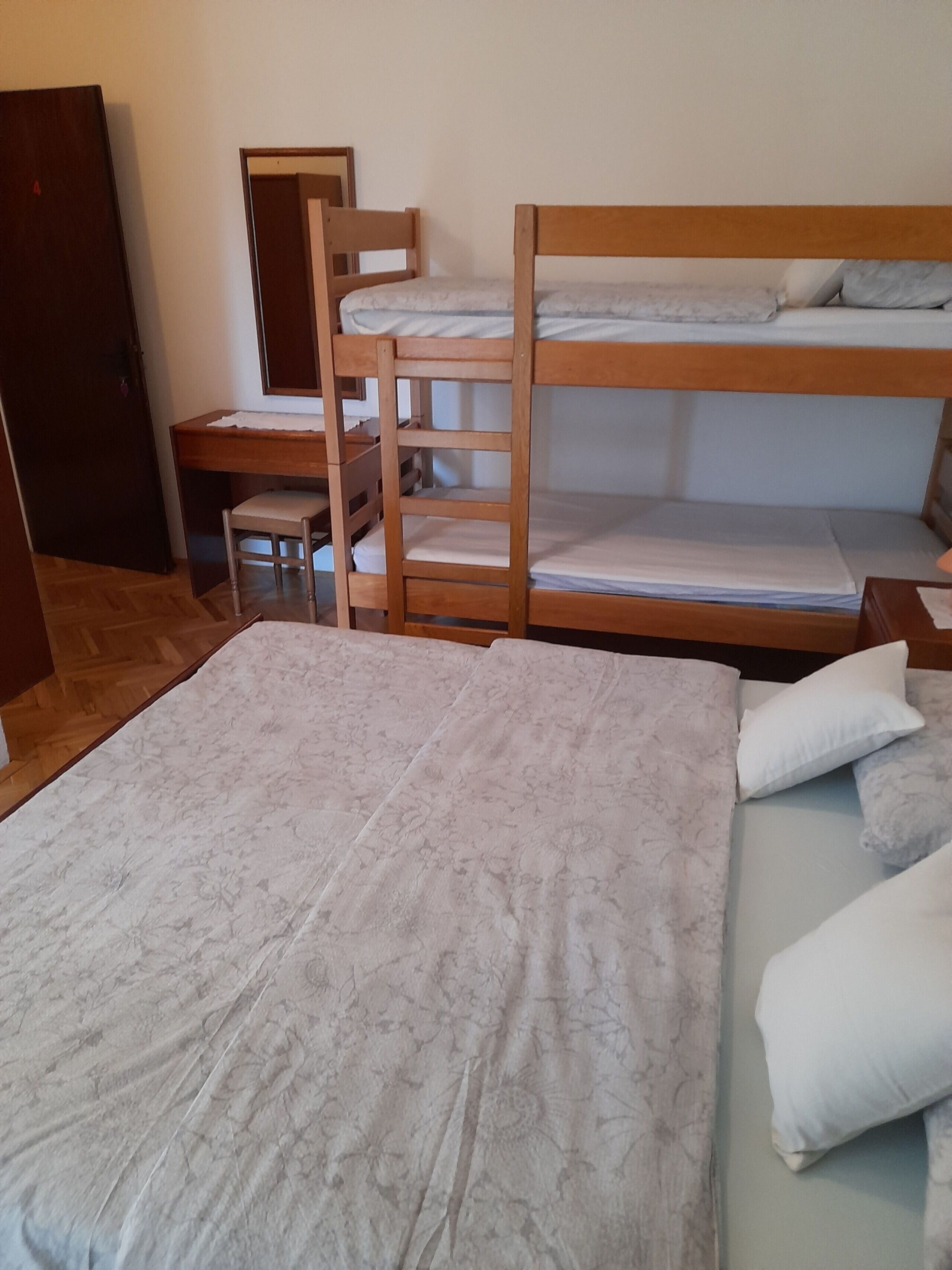 1 chambre, Wi-Fi gratuit, draps fournis