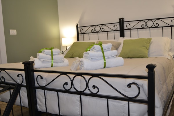 Standard Room | Desk, laptop workspace, free WiFi, bed sheets