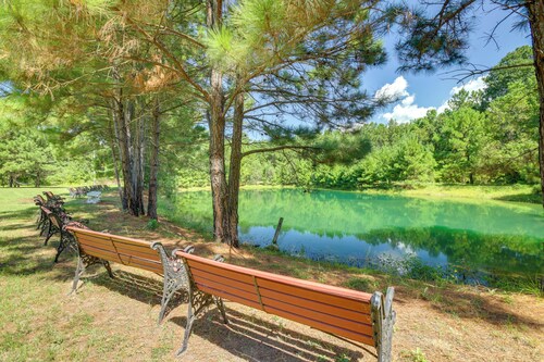 Private Pool: Spacious & Secluded Magnolia Cottage