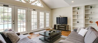 Private Pool: Spacious & Secluded Magnolia Cottage