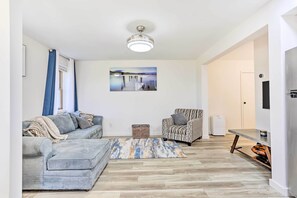 TV - New Paltz Apt - 11 Mi to Poughkeepsie! (New Paltz)