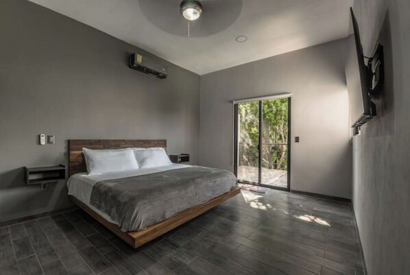 1 habitación, tabla de planchar con plancha, wifi gratis y ropa de cama 