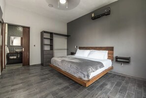 1 habitación, tabla de planchar con plancha, wifi gratis y ropa de cama 