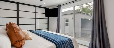 3 عدّة غرف نوم ومكتب ومكواة/لوح كي وسرير سفر