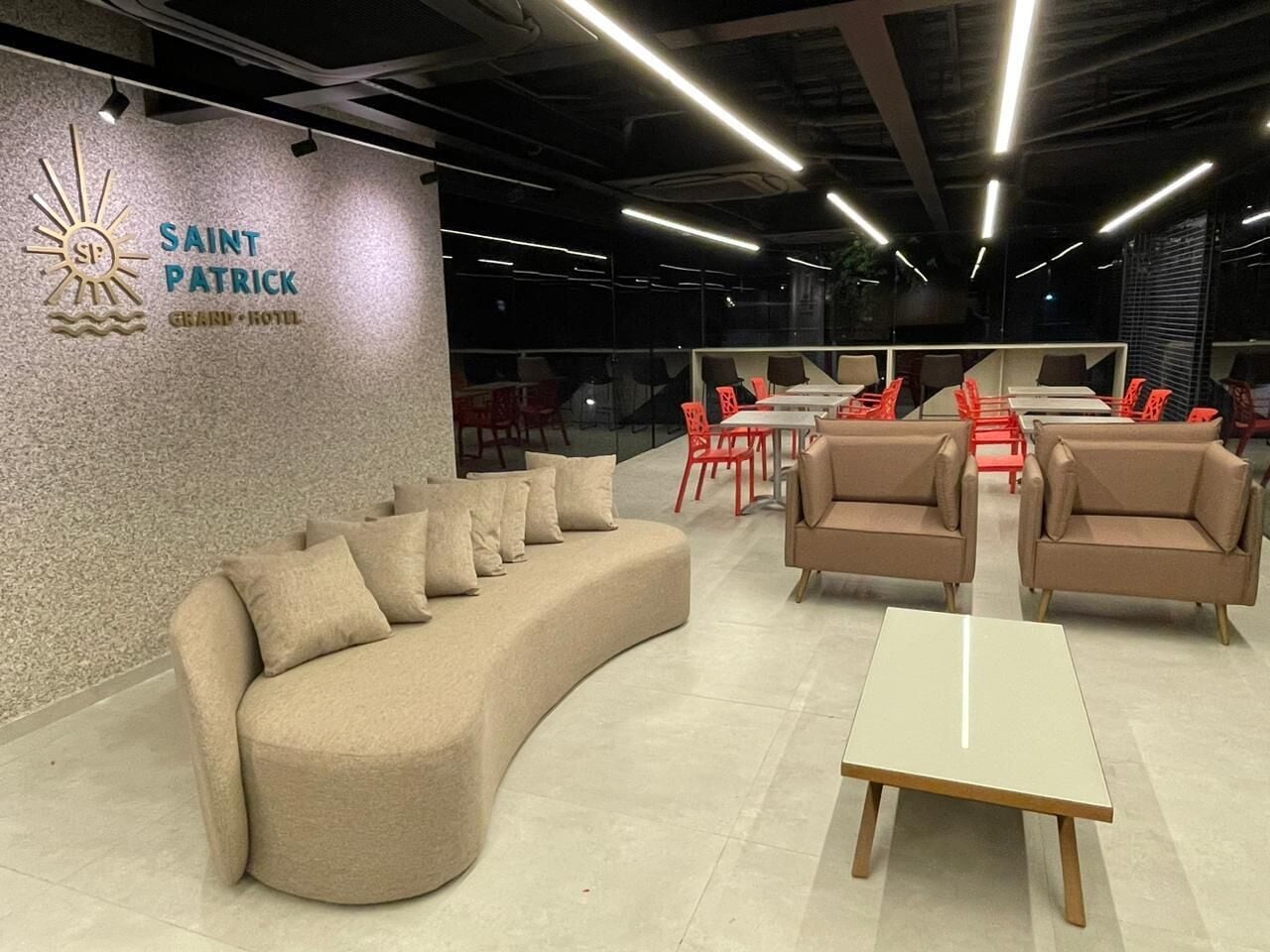 Smart TV 32 polegadas com canais a cabo, TV