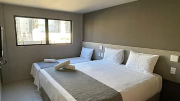 Habitación triple económica | Wifi gratis y ropa de cama