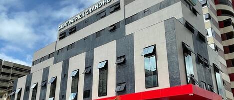 واجهة المنشأة