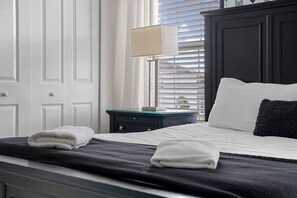 4 Schlafzimmer, Bügeleisen/Bügelbrett, Reisekinderbett, WLAN