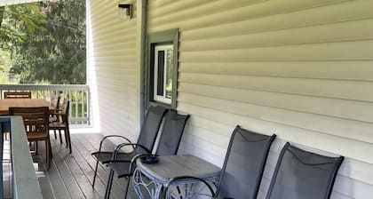 Family Retreat walk to Pine Creek to fish/canoe/kayak or hike PA Grand Canyon