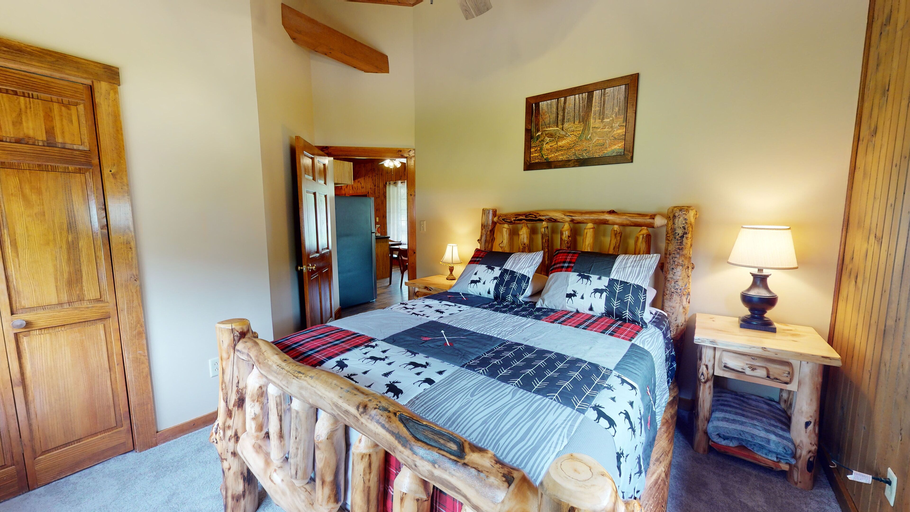 2 bedrooms, iron/ironing board, internet, bed sheets