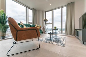 TV - The Lexington II | 2BDR | Netflix | Games Room (Merseyside)