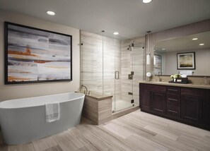 Shower, hair dryer, towels, soap - ski-in/ski-out resort,  northstar in lake tahoe (Truckee)
