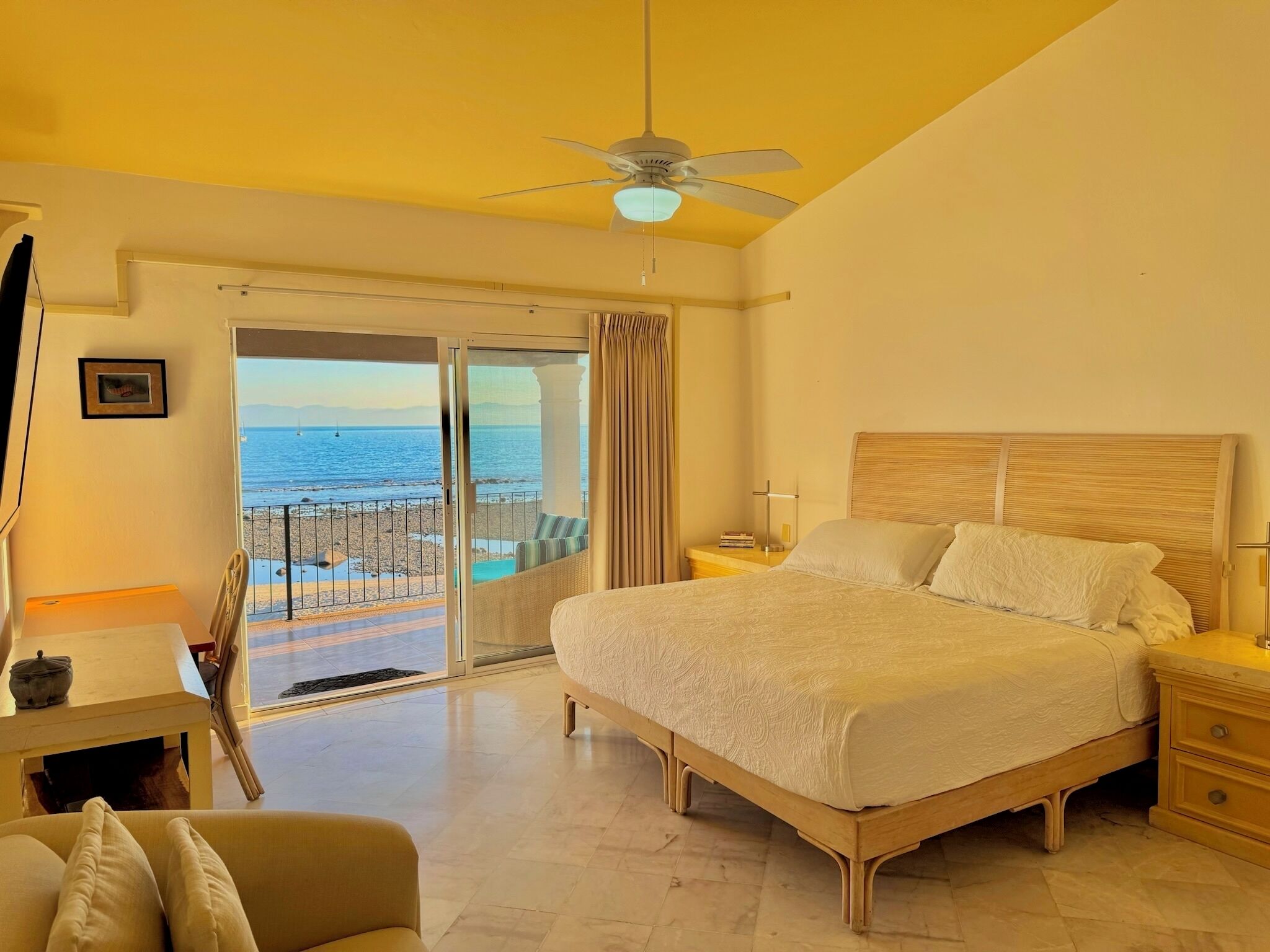 5 dormitorios, tabla de planchar con plancha, wifi y ropa de cama