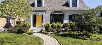 Luxe Haus of Love—Renovated 1938 Cape Cod —Heated FLRS