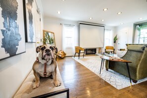 Interior - Luxe Haus of Love—Renovated 1938 Cape Cod —Heated FLRS (Skokie)