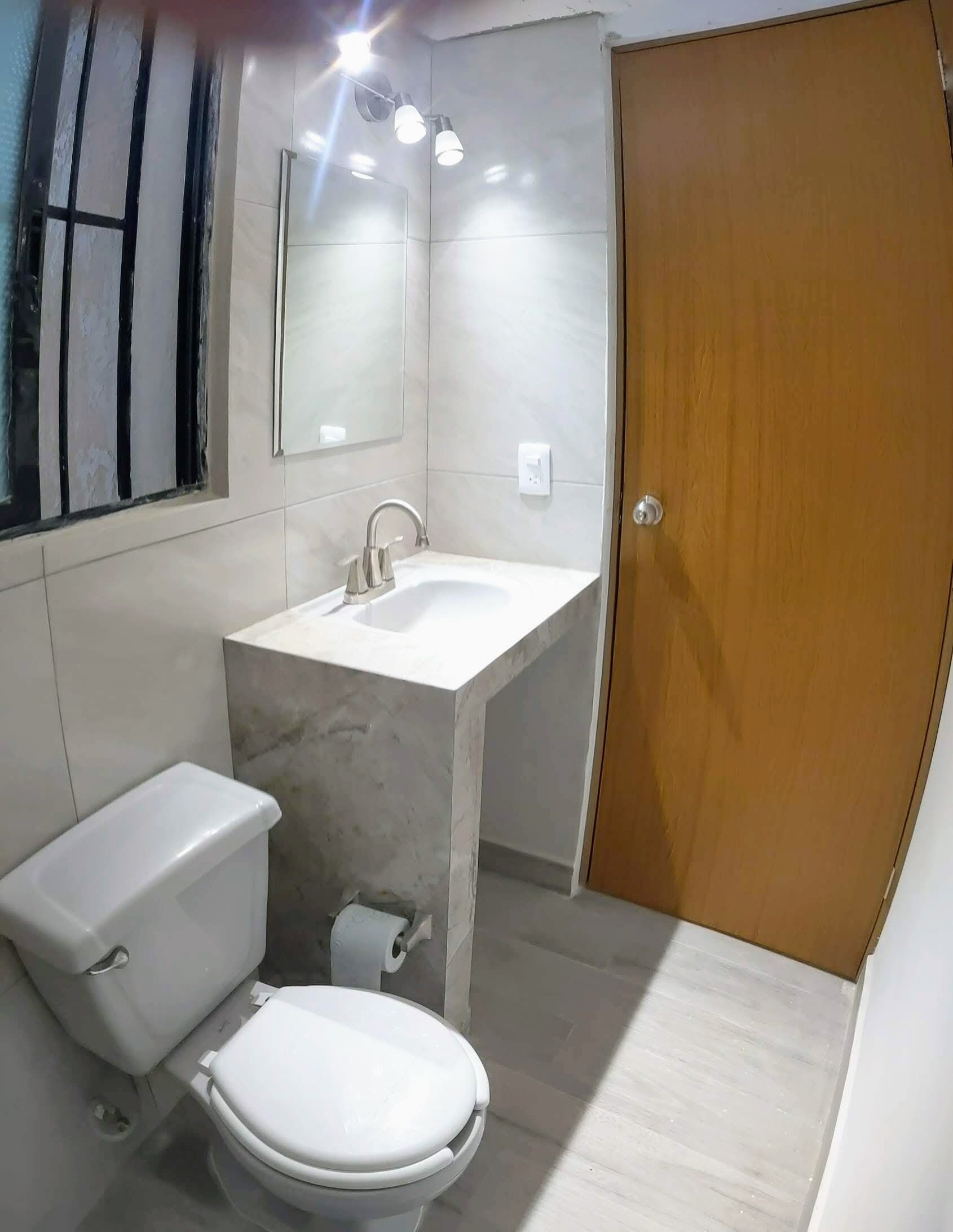Appartement, 2 chambres, fumeurs, patio | Salle de bain