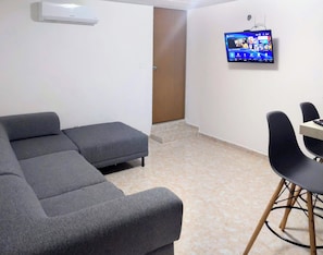 Apartment, 2 Bedrooms, Smoking, Patio | Living area