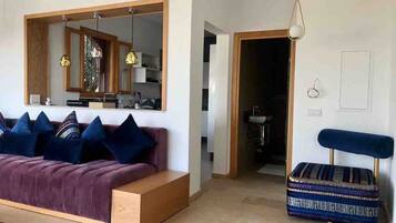 Villa, 3 habitaciones, para fumadores, alberca privada | Área de sala de estar