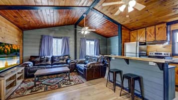 Smart TV, fireplace
