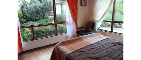 3 bedrooms, free WiFi, bed sheets