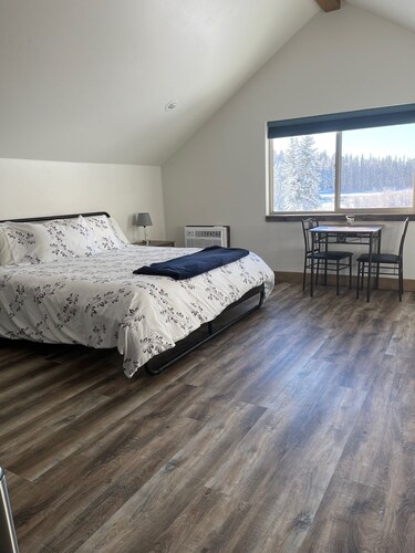 Mountain Time!  Private Suite 1/4 mi to Purgatory.  Perfect base camp.