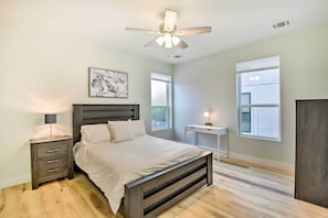 1 chambre, bureau, fer et planche à repasser, Internet gratuit
