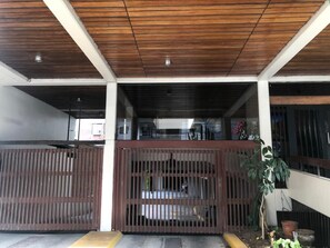 Exterior detail - 11) New and cozy apartment in Miraflores. (Miraflores)