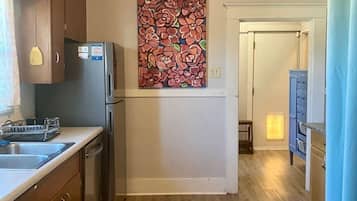 Frigorífic, microones, forn i placa de cuina