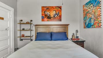2 bedrooms, desk, iron/ironing board, travel cot