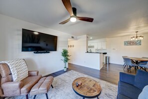 Smart TV, stereo, computer monitors