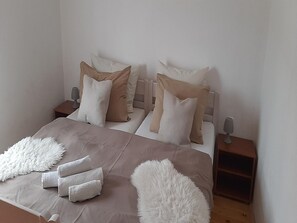 2 chambres, fer et planche Ă repasser, Wi-Fi, draps fournis