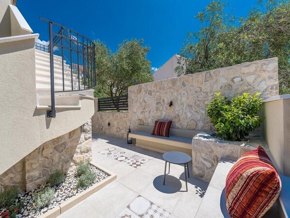 Property grounds - Apartments Škoda I - Two Bedroom Apartment with Terrace (Novalja)