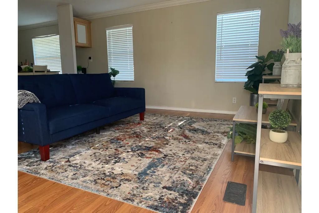 Spacious, Sunny home with easy access to Austin