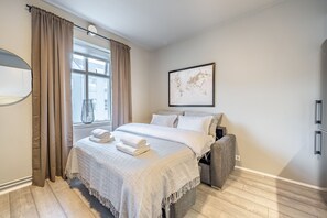 2 bedrooms, iron/ironing board, travel crib, free WiFi