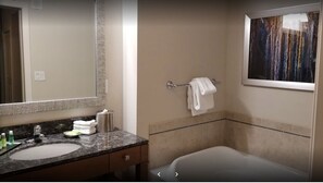 Hair dryer, towels, soap, shampoo - 3BD/Vegas Oasis w/Pool, Full Kitchen, and more! (Las Vegas)