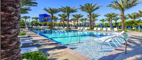 Piscine extérieure, piscine chauffée