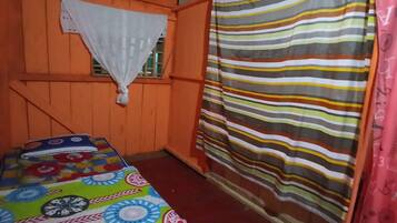Dortoir Partagé Standard, plusieurs lits, vue jardin, rez-de-chaussée