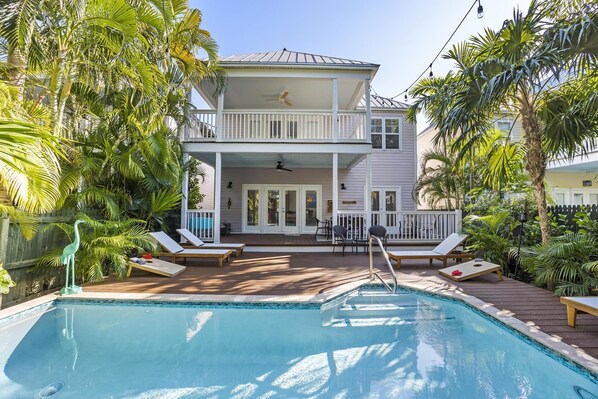 Outdoor pool, a heated pool