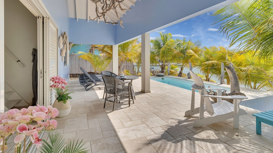 Ocean Breeze Villa with private pool