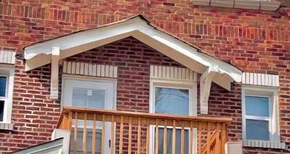 Cozy Duplex near Delmar Loop