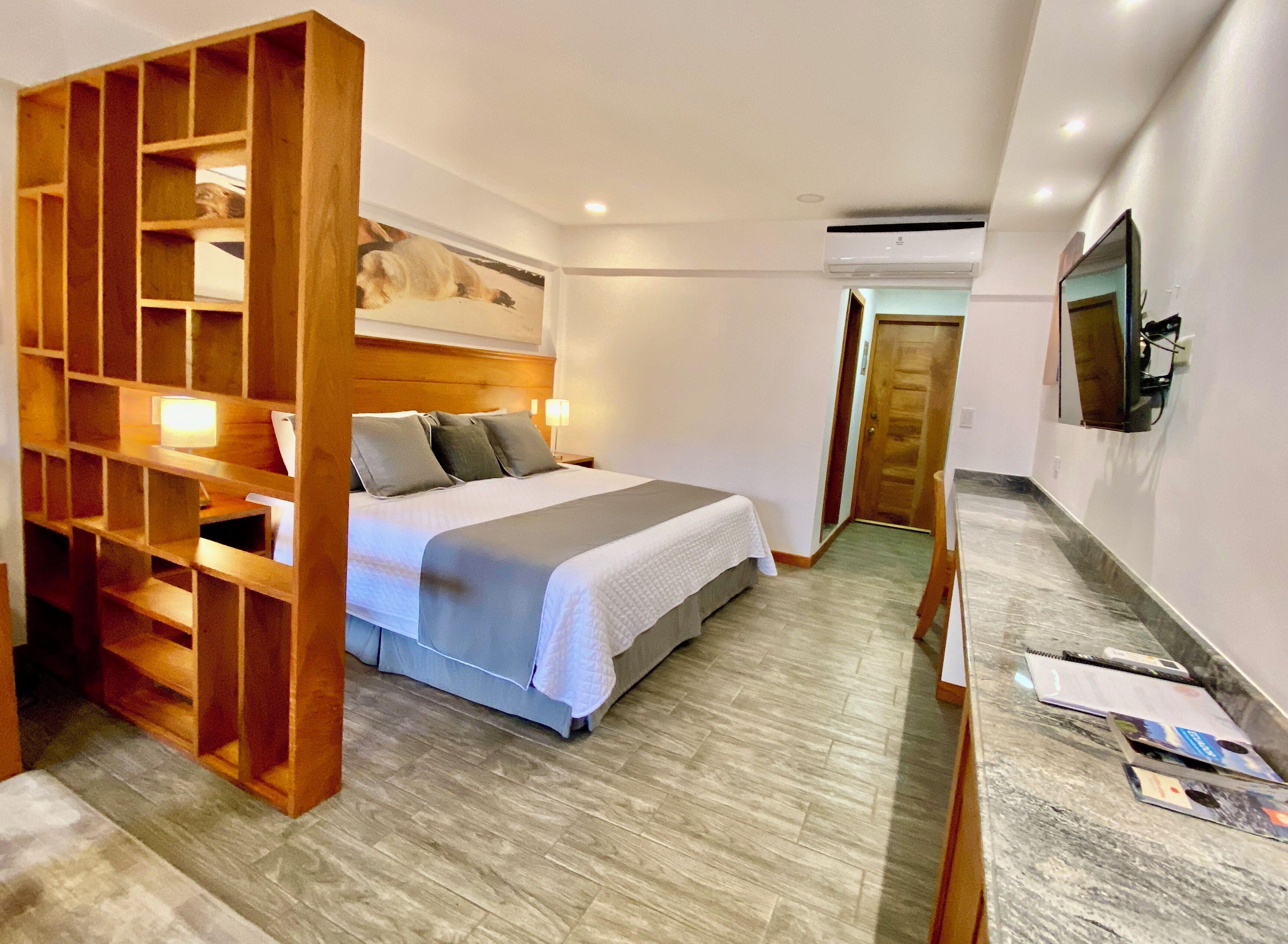 1 habitación, escritorio, wifi gratis y ropa de cama 