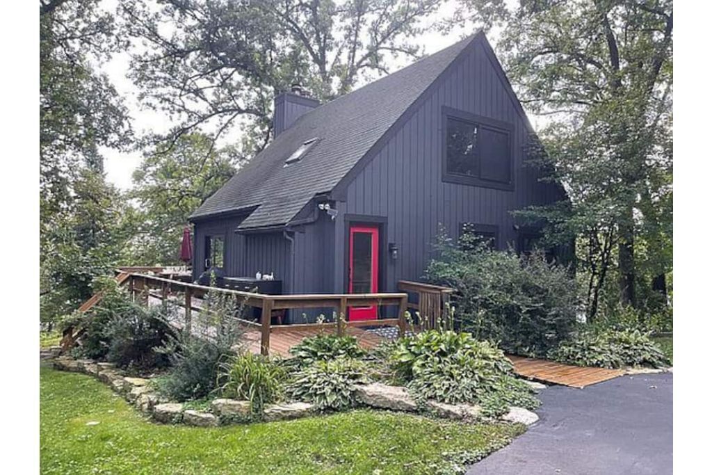 * Luxury Lakefront Cabin in the Woods