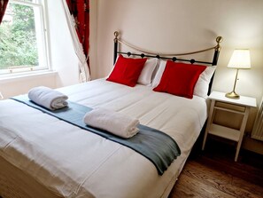 2 bedrooms, free WiFi, bed sheets - Georgian Two Bedroom Apartment (Edinburgh)