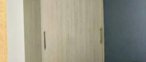 1 bedroom, bed sheets, wheelchair access