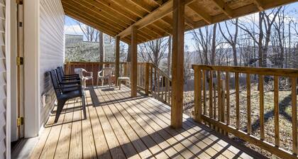 City Gem! 3 Miles from CASV/1 Mile from SUNY