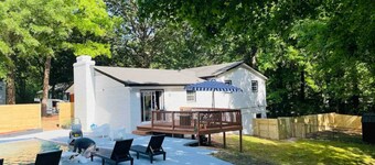 Large home with Separate Apartment & Private Pool
