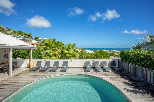 Green Cay Villa - Top spot, pool, seaview, 4 Bedrooms & 4 Bathrooms