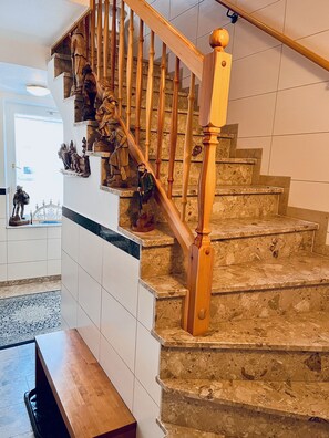 Handrails in hallways - Landhaus-Chalet-Keilberger Blick (Oberwiesenthal)